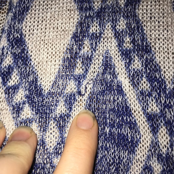 Unicorn knit Sarah by Lularoe - Picture 3 of 3